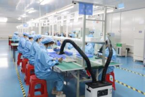 刷博士电动牙刷组装包装车间：以高效流程和细致工...